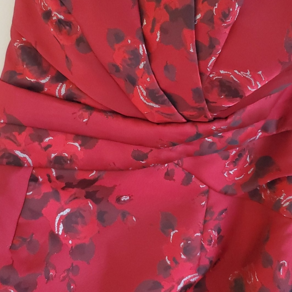 Dress - Picture 2 of 2